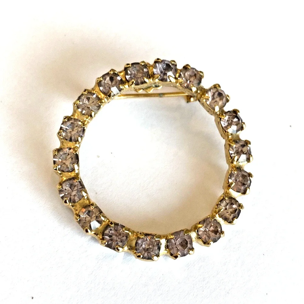 Vintage Wreath Brooch Mid Century Circle Pin Goldtone & Light Pink Rhinestones
